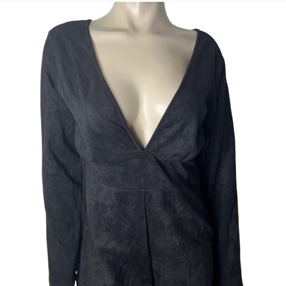 🆕Black Suede Low Cut Open Back Long Sleeve Fringe Thick Romper~Size 1 XL - Picture 4 of 8